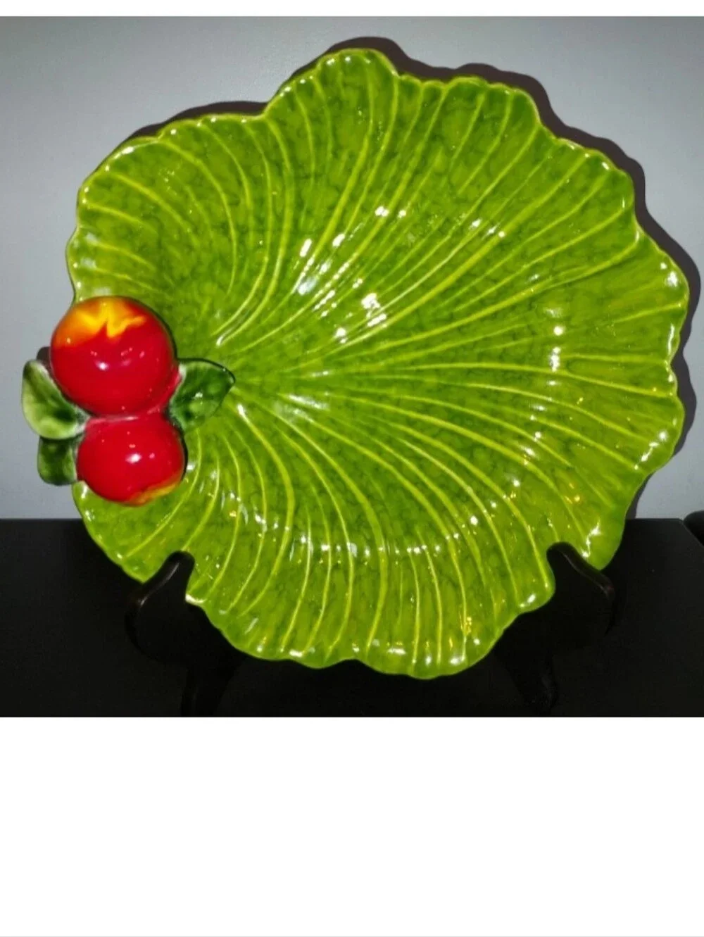 Vintage Maurice Ceramics Of Calf AP 509 USA Cabbage Leaf Fruit Bowl